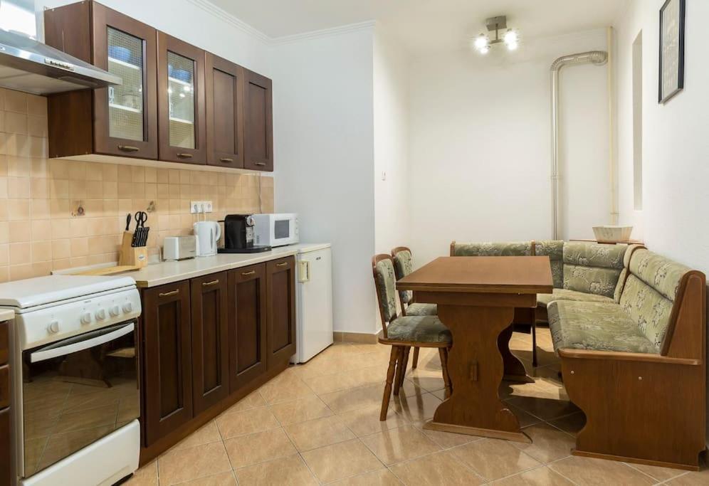 B333 Apartment - In The Heart Of The City บูดาเปสต์ ภายนอก รูปภาพ